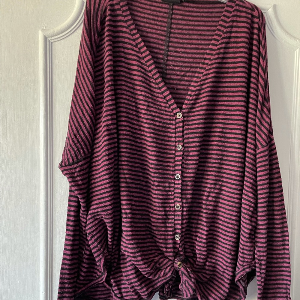 Flowy urban outfitters top with tie detail